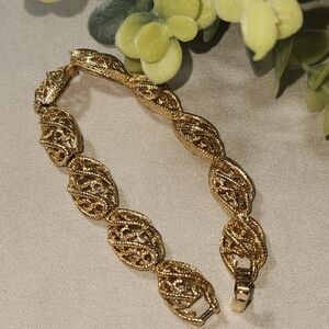#2484, TRIFARI CROWN, FILIGREE LINK BRACELET, 7.5"INCHES, 